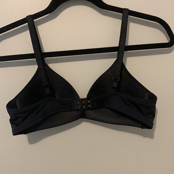 Black bra - Picture 2 of 2